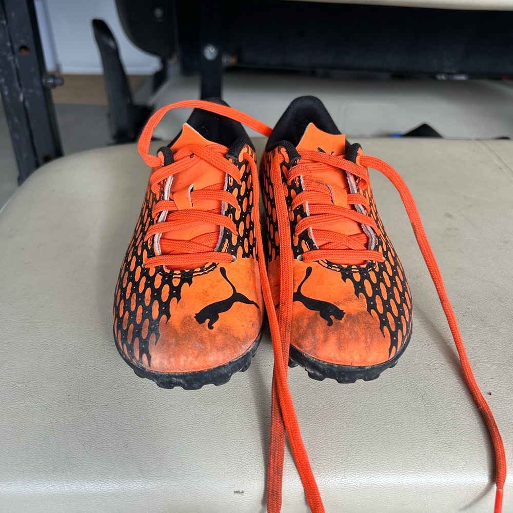 Puma soccer cleats youth